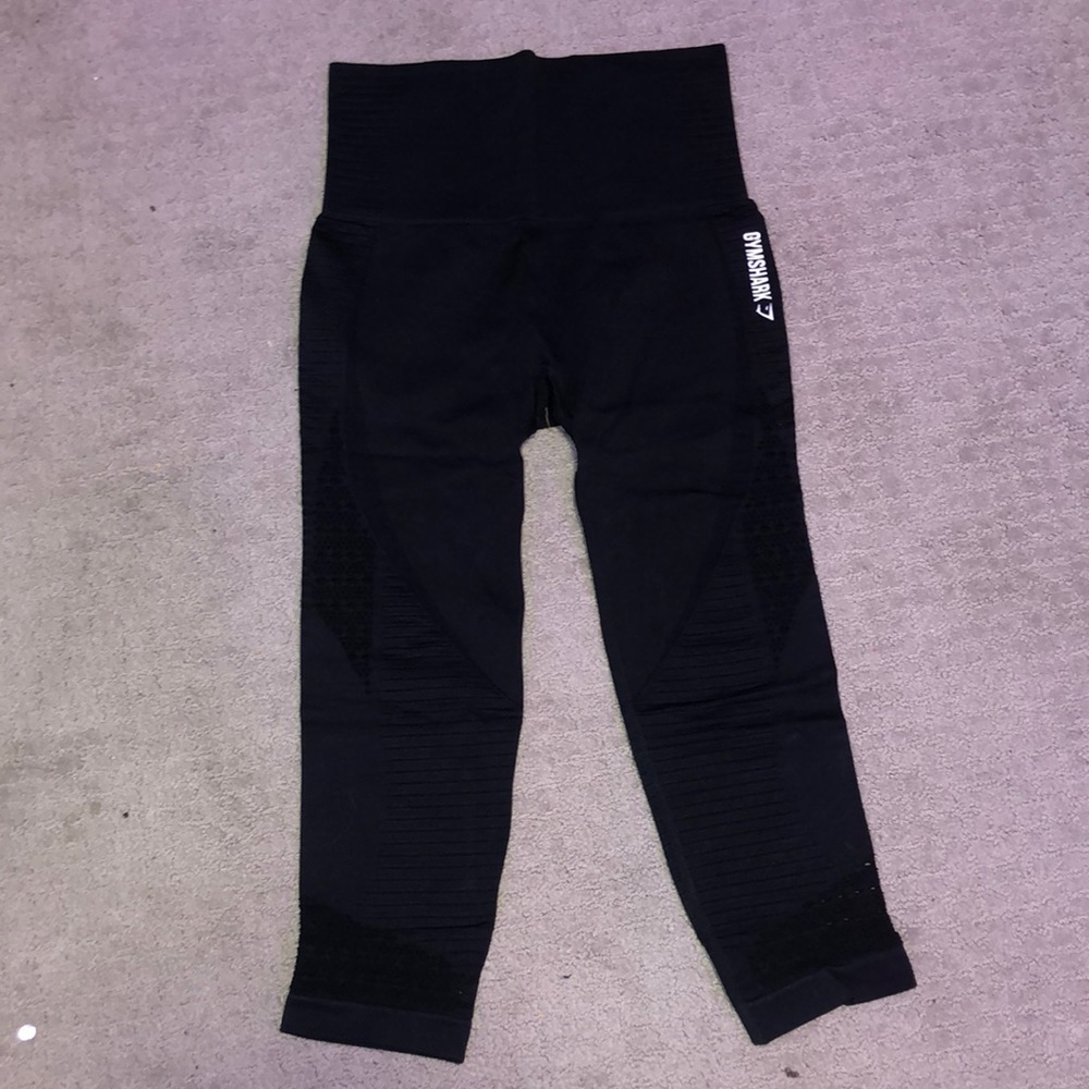 Black Cropped Gymshark Leggings